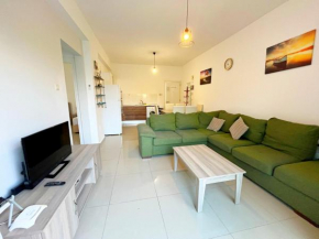 Quitet Two Bedroom Apartment with Private Garden Lukomorye D2